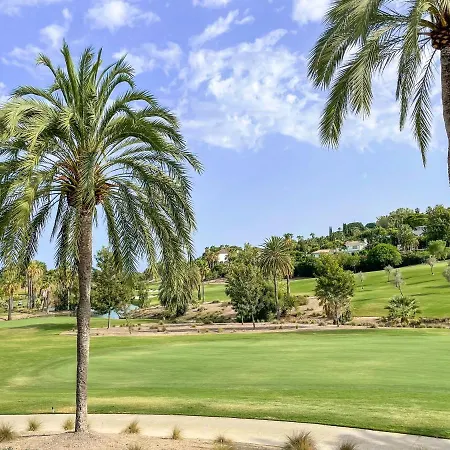 Lägenhet Contemporary 2br Apt With Terrace In Nueva Andalucia 'the Golf Valley' *